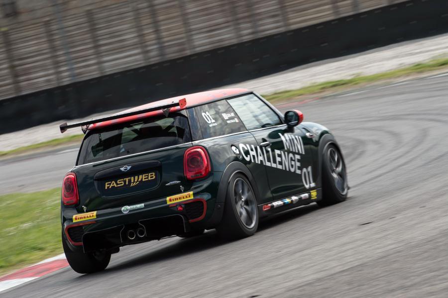  Mini Cooper S JCW Challenge 2016 года  (фото 27 из 60)